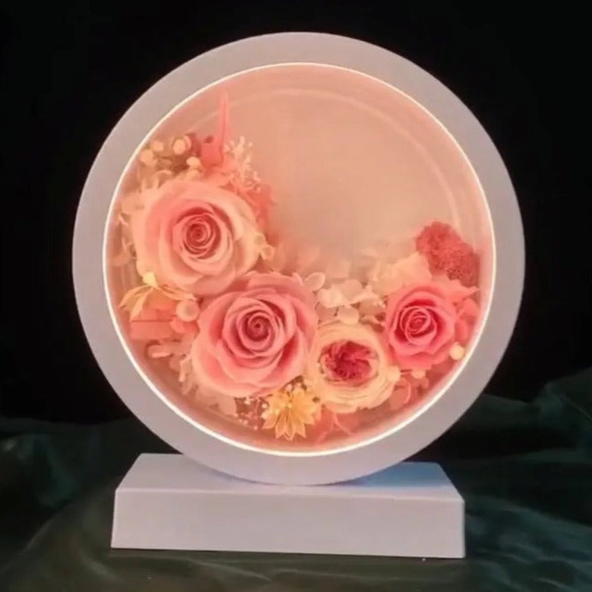 Eternal Beauty: Forever Rose Flower Lamps Illuminating Diverse Spaces - Imaginary Worlds